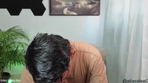 Snapshot of elias_steel1 chatting on 11-09-25, 02:04 elias online show from 11-09-25, 02:04