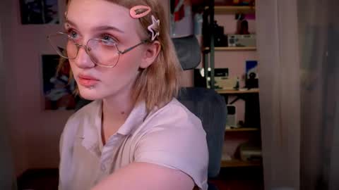 Ellie online show from 02-04-26, 05:35