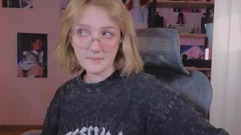 Ellie online show from 02-15-26, 05:15