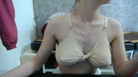 Snapshot of eliesweet9x chatting on 05-07-26, 02:39 eliesweet9x online show from 05-07-26, 02:39