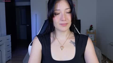 eliiih_ online show from 10-27-25, 03:32