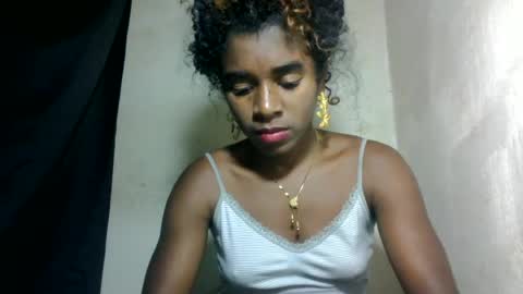 Snapshot of elina981 chatting on 06-13-26, 07:17 elina981 online show from 06-13-26, 07:17