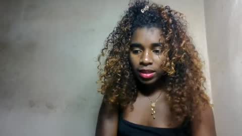 Snapshot of elina981 chatting on 06-14-26, 06:15 elina981 online show from 06-14-26, 06:15
