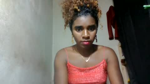 Snapshot of elina981 chatting on 07-05-26, 02:57 elina981 online show from 07-05-26, 02:57