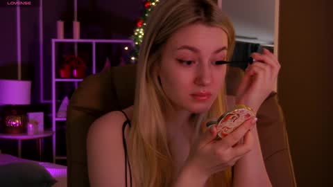 Elina online show from 01-14-25, 01:15