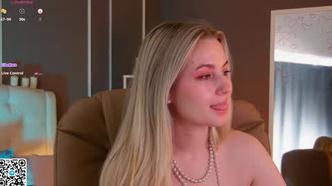 Elina online show from 02-05-25, 07:29