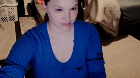 ElinaReign   online show from 09-22-25, 01:18