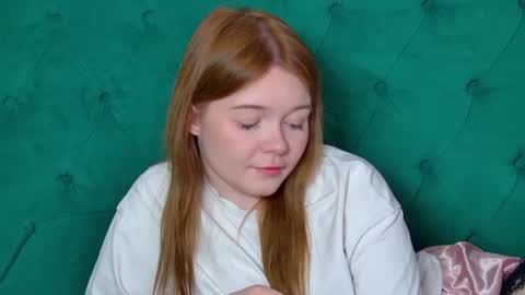 elinavale online show from 06-28-26, 06:19