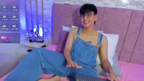 Snapshot of elio_ares18 chatting on 02-26-25, 08:33 elio_ares18 online show from 02-26-25, 08:33