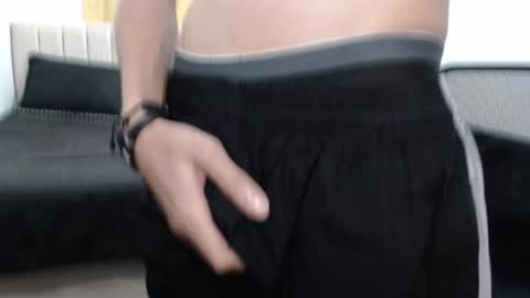 Snapshot of elio_collem chatting on 01-28-25, 07:32 ELIO online show from 01-28-25, 07:32