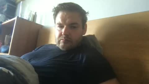 Snapshot of eliot26 chatting on 05-31-26, 11:28 e26 online show from 05-31-26, 11:28