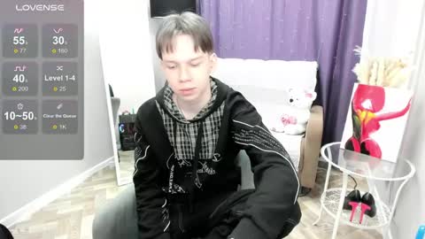 Snapshot of eliotmars chatting on 05-10-26, 11:04 eliotmars online show from 05-10-26, 11:04