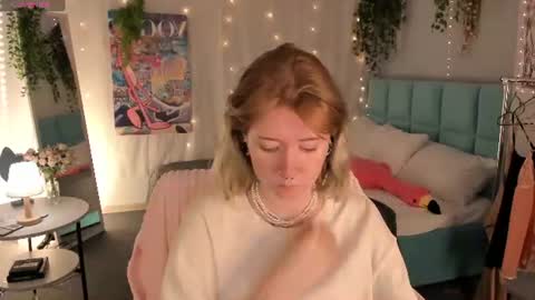Snapshot of elira_vane chatting on 07-12-26, 02:46 Elira Vane online show from 07-12-26, 02:46