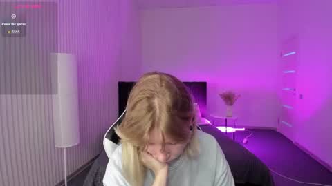 Snapshot of elira_vane chatting on 07-14-26, 02:49 Elira Vane online show from 07-14-26, 02:49
