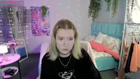 Snapshot of elira_vane chatting on 07-24-26, 03:04 Elira Vane online show from 07-24-26, 03:04