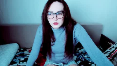 Snapshot of elisa_2001 chatting on 05-05-26, 08:33 Liza online show from 05-05-26, 08:33