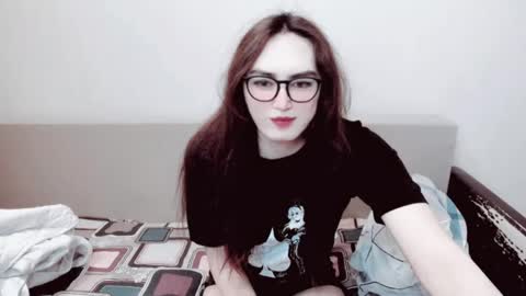 Snapshot of elisa_2001 chatting on 05-31-26, 07:15 Liza online show from 05-31-26, 07:15