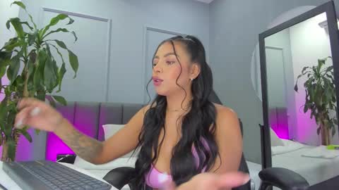 Elisa online show from 03-15-26, 05:30