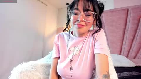 ELISSA online show from 04-16-26, 04:13