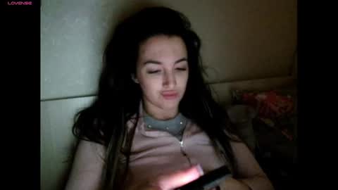 elisa_dove208 online show from 01-06-26, 03:49