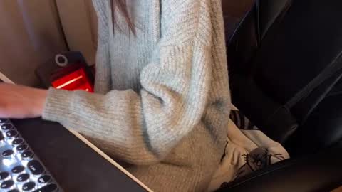 Snapshot of elisa_north chatting on 03-02-25, 05:25 Elisa North online show from 03-02-25, 05:25