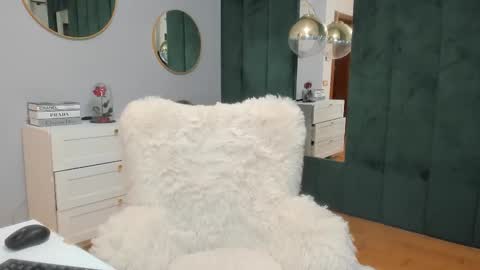 Maria online show from 10-27-25, 05:22