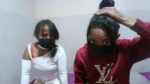 Snapshot of elisabet88 chatting on 10-05-25, 05:22 elisabet88 online show from 10-05-25, 05:22