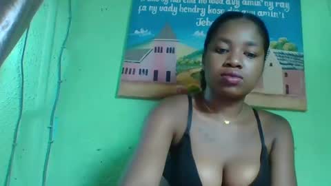 Snapshot of elisabeth2525 chatting on 01-10-25, 03:58 elisabeth2525 online show from 01-10-25, 03:58