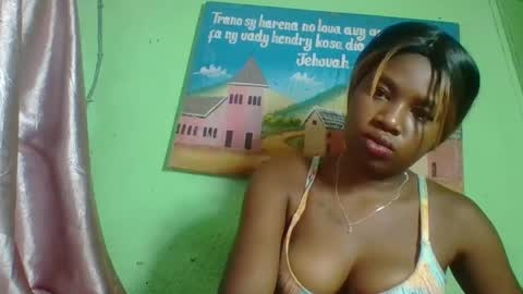 Snapshot of elisabeth2525 chatting on 01-19-25, 06:09 elisabeth2525 online show from 01-19-25, 06:09