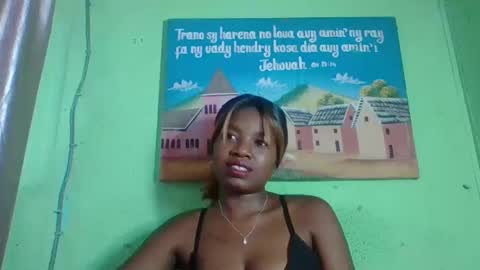 Snapshot of elisabeth2525 chatting on 01-19-25, 05:49 elisabeth2525 online show from 01-19-25, 05:49