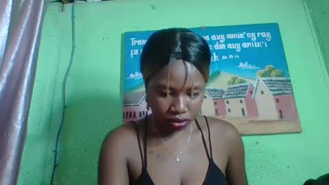 Snapshot of elisabeth2525 chatting on 01-28-25, 02:00 elisabeth2525 online show from 01-28-25, 02:00