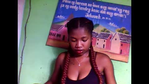 Snapshot of elisabeth2525 chatting on 02-05-25, 02:08 elisabeth2525 online show from 02-05-25, 02:08