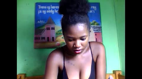 Snapshot of elisabeth2525 chatting on 02-07-25, 08:22 elisabeth2525 online show from 02-07-25, 08:22