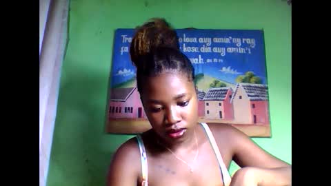 Snapshot of elisabeth2525 chatting on 02-09-25, 10:09 elisabeth2525 online show from 02-09-25, 10:09