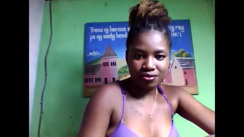 Snapshot of elisabeth2525 chatting on 02-10-25, 02:16 elisabeth2525 online show from 02-10-25, 02:16