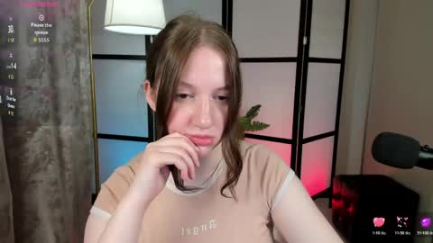 Snapshot of elisabeth_binder chatting on 05-05-26, 04:09 your sweet Lisa online show from 05-05-26, 04:09