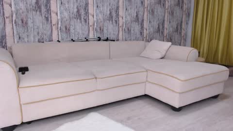 Snapshot of elisabeth_jason chatting on 09-24-25, 03:21 elisabeth_jason online show from 09-24-25, 03:21