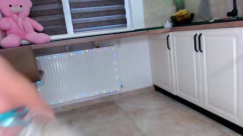 Snapshot of elisabeth_jason chatting on 10-28-25, 08:40 elisabeth_jason online show from 10-28-25, 08:40