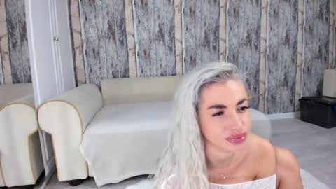 Snapshot of elisabeth_jason chatting on 11-06-25, 04:35 elisabeth_jason online show from 11-06-25, 04:35