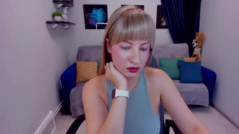 Snapshot of elisabethmills chatting on 12-18-24, 08:57 Elisabeth online show from 12-18-24, 08:57