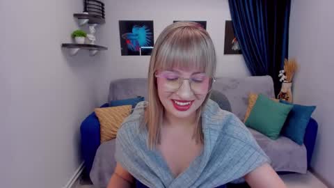 Snapshot of elisabethmills chatting on 12-30-24, 02:51 Elisabeth online show from 12-30-24, 02:51