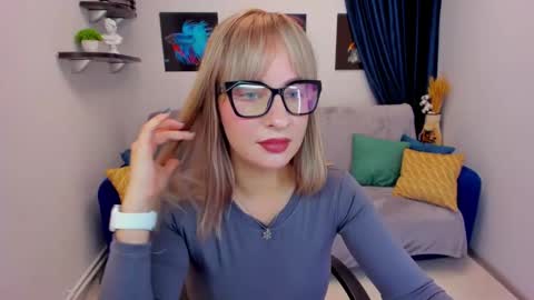 Snapshot of elisabethmills chatting on 01-27-25, 03:50 Elisabeth online show from 01-27-25, 03:50