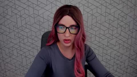 Snapshot of elisabethmills chatting on 02-13-25, 02:42 Elisabeth online show from 02-13-25, 02:42