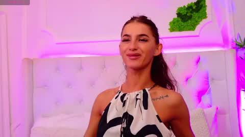 Snapshot of elisacharm chatting on 06-10-26, 03:07 ElisaCharm online show from 06-10-26, 03:07