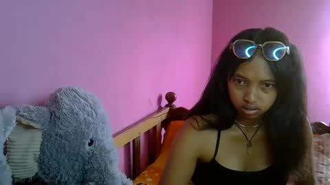 Snapshot of elisah01 chatting on 02-06-26, 04:28 elisah01 online show from 02-06-26, 04:28