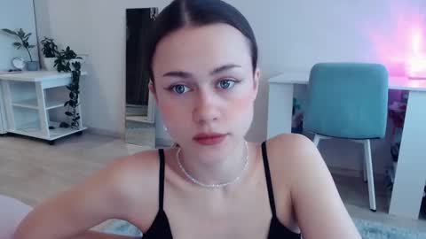 Elis online show from 02-08-26, 06:17