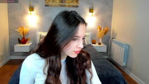 Elise online show from 03-29-26, 01:05