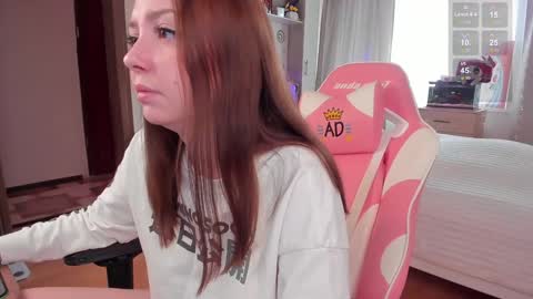 Elise    online show from 01-30-25, 10:40
