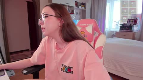 Elise    online show from 02-03-25, 10:14