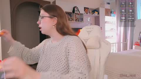 Elise    online show from 10-20-25, 12:16